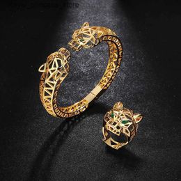 Wedding Jewellery Sets Vankeliif Simple copper hollowed out green eye double headed leopard Bangles and ring a classic popular accessory for womens Q240316