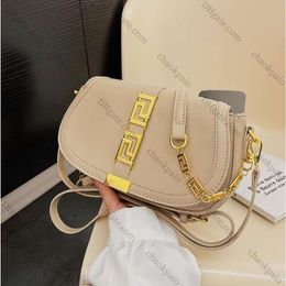 Designer Frauen Brieftasche 2024 Heißer Verkauf Retro Mode Temperament High-end-Textur Einfarbig Einzelne Schulter Diagonal Kreuz Tasche münze Geldbörsen7