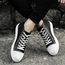 Scarpe casual senza tacco Parkour Basket Uomo Sneakers Vulcanize Design di lusso Uomo 15 Vita sportiva Lofers Sapatenos Novità