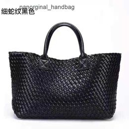 Designer Bottegs Arco Tote Venetas Bag Fashion womens bag commuter fine snake embossed electro optic handmade shopping versatile new handbag F9BP 9W3M