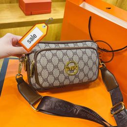 Shop Online Exit Camera Bag 2024 New Versatile and Stylish Mobile Phone Casual Minimalist Small Square Fashionable One Shoulder Crossbody