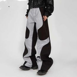 Pantaloni da uomo CRYU Design di nicchia PU Patchwork in pelle da uomo Pantaloni High Street Straight 2023 Colore a contrasto Autunno Inverno Moda 9A5968