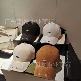 Designer CH Family's New Correct Letter with Broken Edge Embroidery, Small Fragrance Style Baseball Hat, Duck Tongue Hat, Girl's Face Showcase, Versatile 21AJ CUF2