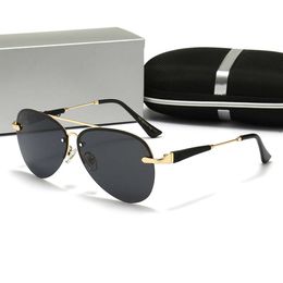 24ss New Designer Sunglasses Men's and Women's Style Polarised European Edition Fashion Sunglasses Driver Driving Toad Mirror