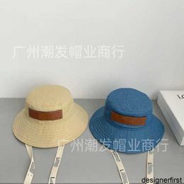 Designer Luo Jia's New Correct Letter Fisherman Hat Fashionable and Sunshade Free, Lazy Style, Genuine Leather Splice, Stable Shape AX6V CRQU