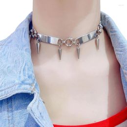 Pendant Necklaces Fashionable Punk Rivet Necklace Adjustable Collar Chain Women Girls Gothic Choker Hip Hop Collarbone