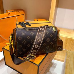 Shop Factory Wholesale Famous Small Bag for Women 2024 New Style Womens Single Shoulder Wide Strap Cylindrical Crossbody