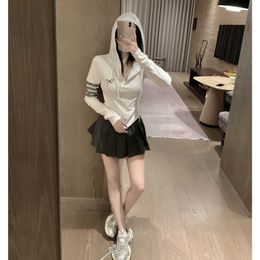 TB Curved Hem Irregular Dog Hooded Top Womens Slim Fit Long sleeved T-shirt European Fashion Brand Age Reducing Underwear