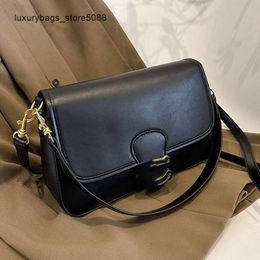 Factory Clearance New Hot Designer Handbag Female Bag New Fashion Red Underarm Fashionable Womens Texture Foreign Style