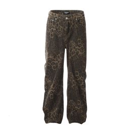 24ss New Designer Jeans Leopard Print Distressed Straight Pants for Men's High Street Trend Fashion Loose Casual Design Sense Jeans
