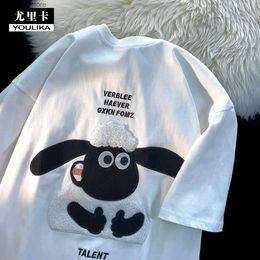 Men's T-Shirts 100 Cotton Cute Plush Lamb Short-sleeved T-shirt Womens Design Western Style Couples Loose Top Q240316