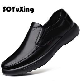 2024 Mens Genuine LeatherMicrofiber Leathe shoes 38-47 Soft Anti-slip Rubber Loafers Man Casual Leather Shoes 240328