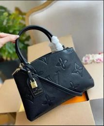 Genuine Leather Bag Women Handbags Designers Embossing Shoulder Messenger Bags Purse Female Classic Handbag Tote Women Satche