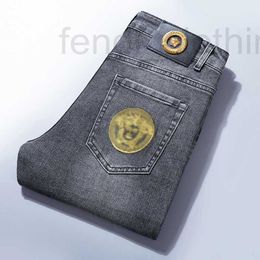 Men's Jeans Designer Brand European Fashion High-end Grey Denim Pants, Spring and Summer Style, Casual Elastic Slim Fit, Nine Legged Light Luxury Wear 21U2