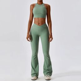 Women Soft Compression Elastic V Cut Ribbed Dance Flare Pants and Bra Set Solid Color Gym Fitness Yoga Set 240304
