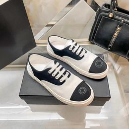 2024 New style flat Casual shoe Summer canvas walk hike shoe lady Channel Lovely preppy style sneaker loafer top quality low Womens Men espadrille tennis gift With box