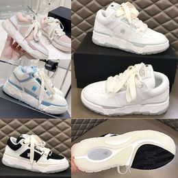 Mesn Shoes New Season Men MA1 MA1 캐주얼 신발 여성 남성 디자이너 패션 스니커즈 MA2 가죽 5 개 스타 호흡 아일랜드 오리와 함께.