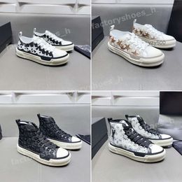 AM Ma 1designer Casual Shoes Men Sneakers Court Hi Sneaker Stars Canse Shoe High Top Trainers Luxury Rubber Outsole Trainer Spor amirliness ami amiiris amirirs 897P