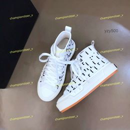 AM Designer Shoes Ma Court Hi Sneaker Fashion Stars Shoe Men Canvas High Top Sneakers Luxury Sport Ball Casual with Box Size38-45 amirliness ami amiiris amirirs N0ES