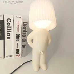 Table Lamps Claeted Naughty Boy Creative Table Lamp Unique LED Pleats Reading Lighting Bedroom Bedside Night Light Childrens Gift YQ240316