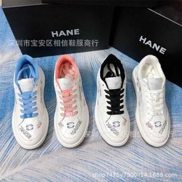 25% OFF Sports 2024 High version Xiaoxiangfeng graffiti embroidery letter sports casual small white new versatile panda board shoes for women