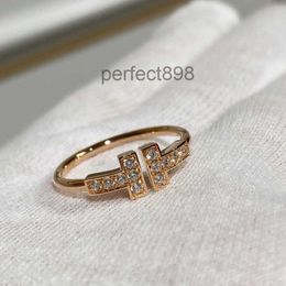 2024 Designer V Gold Double T Full Diamond Ring for Women Pure Silver High Quality 18k Rose Gold Set with Diamond T Home 3 Diamond CNC Couple Ring