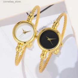 Andere Uhren Paar Stil Gold Splitter Armband Minimalist Handgelenk Mode Stahlband Damen Quarz Marke Casual Damen T Set Y240316