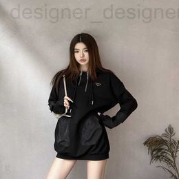 Kadın Hoodies Sweatshirts Designer Klasik Üçgen Etiketi Kısa ve Uzun Zip Açılış Naylon Bir Ekleme Tasarımı Bahar Günlük Gevşek Kapüşonlu Sweatshirt Elbise Rgyd