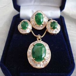 Emerald Green Jade 18KGP Cubic Zirconia Pendant Necklace Earrings Ring Set236b