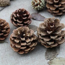 Christmas Decorations 50pcs 3-6cm Pinecone Hanging Ornaments For Arrange Flower Xmas Tree Wedding Bridal Bouquet Table Al Bar Decoration