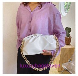 Top original wholesale Bottgss Ventss Pouch tote bags online shop Womens bag with thick chain cloud womens new 2024 fashion temperament With Real Logo
