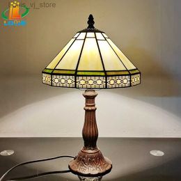 Table Lamps 20CM Scandinavian Minimalist Geometric Mesh Small Table Lamp Tiffany Style Study Old-fashioned Glass Antique Gift Metal Base E27 YQ240316