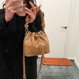 Water Bucket 2024 Spring New Single Shoulder with Drawstring Trendy Lingge Women's Western Style Fashion Bag 78% Off Store wholesale