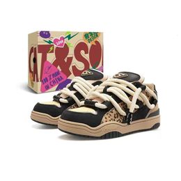 Cat and sofa Casual bread shoes Low top board shoes Dirty braid series man's woman Leopard print