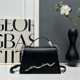 Luxury leather designer handbag with magnetic flip closure chain single shoulder crossbody bags women fashionable classic letters simple and high-quality bags