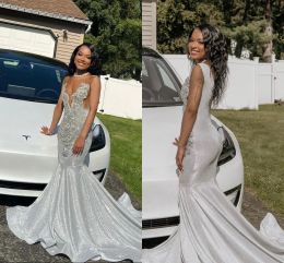 Stunning Silver Sequins Mermaid Prom Dresses Sexy Sheer jewel Neck Appliques Beads Long Ruched Evening Gowns Black Girls Party Occasion Graduation Wears