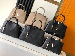 Classic Designer Women's Bag Brand Luxury Shoulder Bag Monochrome Fashion Letter High Quality Portable Shoulder Bag AAAAA HH58913