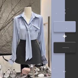 Women's blouses and blouses Spring Fall Designer blouses for Women Alphabetic embellishments Buckle casual long sleeve shirts for women elegant outfits
