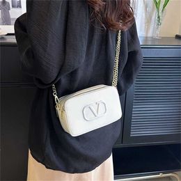 2024 New Womens Solid Colour Trend Chain Simple Versatile Small Handbag sale 60% Off Store Online