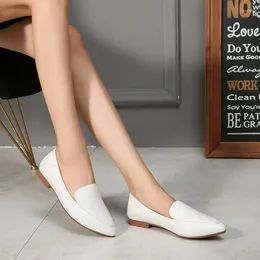 Casual Shoes 2024 Summer Women's Flat Pointed Toe Soft Bottom Non-Slip Large Size Leather