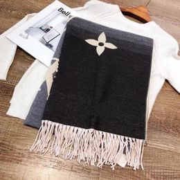 Wool Scarf Winter and Spring Cashmere Scarf Fashion Men's and Women's Designer Classic Letter Pattern Shawl Scarf New Gift Fashion 3 Colors