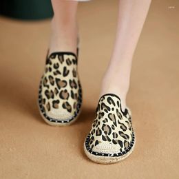 Slippers Women's Leopard Print Soft Soled Cotton Closed Finger Flat Beige Spring And Autumn Non-Slip