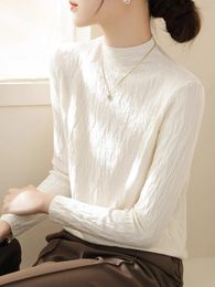 2024 Spring Women's Fashion: Green Tops, Trendy Sweaters, Business Casual Blouses, Dressy Attire for Women, Lightweight Long Sleeve Knitted Pullovers in Black & White