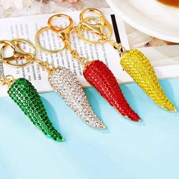 Keychains Creative Metal Red Pepper Keychain Mini Pendant Alloy Key Chain Bag Car Accessory Keyring