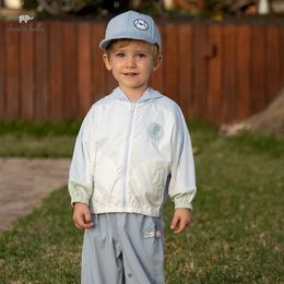Dave Bella Childrens Boy의 여름 패션 캐주얼 UV 저항성 재킷 오버 코트 탑 야외 스포츠 DB2233905 240304
