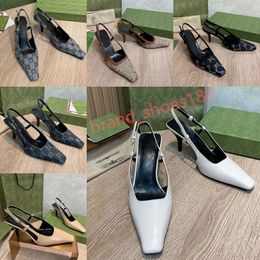 Designer-Schuhe, Sandaletten, Slingback-High-Heels, Spitzen-Anziehschuhe, flach geschnittene Schuhe, Sandalen, mittlerer Absatz, schwarzes Mesh mit Kristallen, glitzernde Druckschuhe, Gummi-Luxusleder