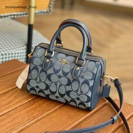 Cheap Wholesale Limited Clearance 50% Discount Handbag Winter New Koujia Boston Pillow Bag Womens Fashion Classic Old Flower Shoulder Commuting Atmosphere