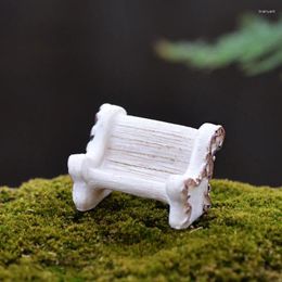 Decorative Figurines White Chair Miniature Fairy Garden Home Houses Decoration Mini Craft Micro Landscaping Decor DIY Accessories