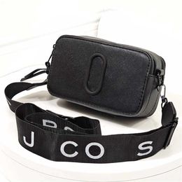 Camera Handbag Womens Wide Shoulder leather Italic Flash Strap Purse High Texture Mini Mark 2024 70% Off Store wholesale