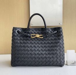 2024 B Family 8-line Buckle andiamo bag Original Leather New Woven Womens Portable Single Shoulder Crossbody Official Document Tote Bag designer bags 8856ess